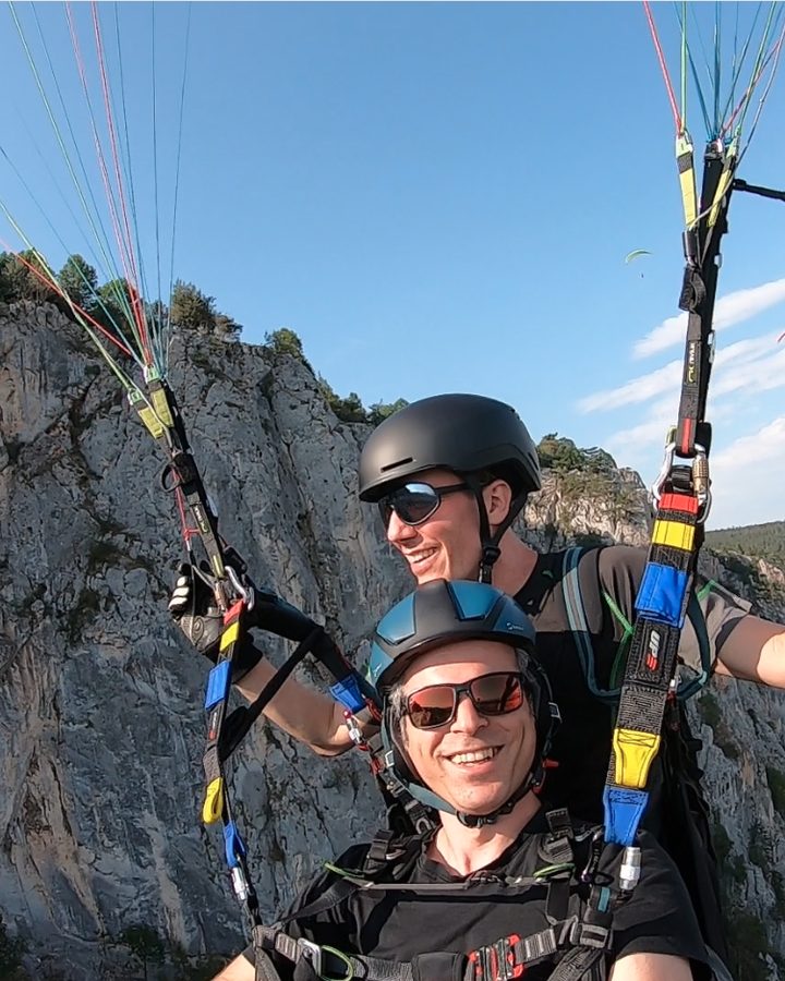 Mohsen in the air